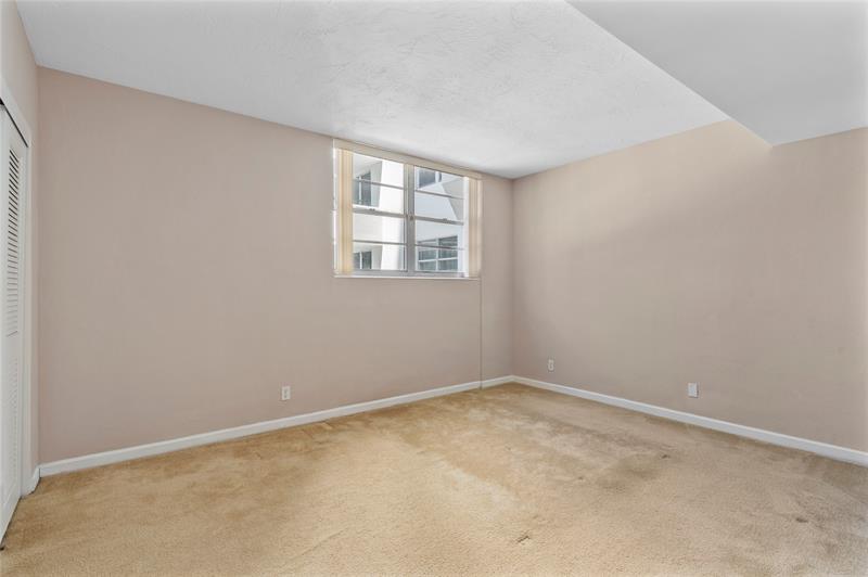 Image 15 of 26 For 3001 Ocean Dr  333