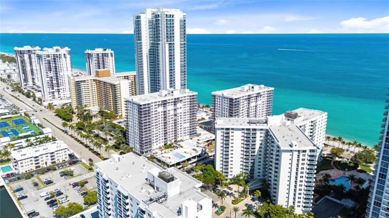 Image 3 of 26 For 3001 Ocean Dr  333