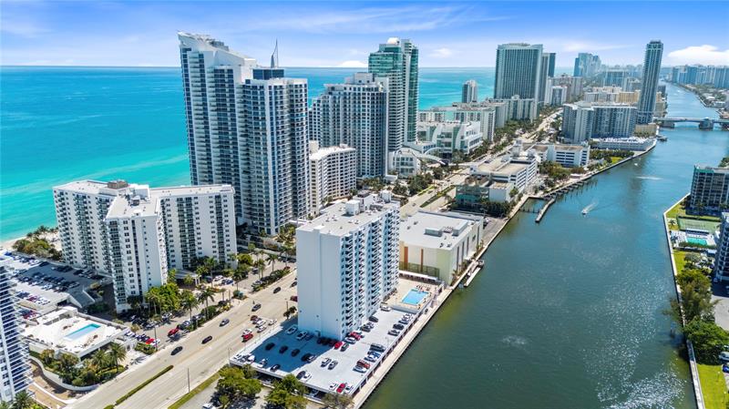 Image 4 of 26 For 3001 Ocean Dr  333