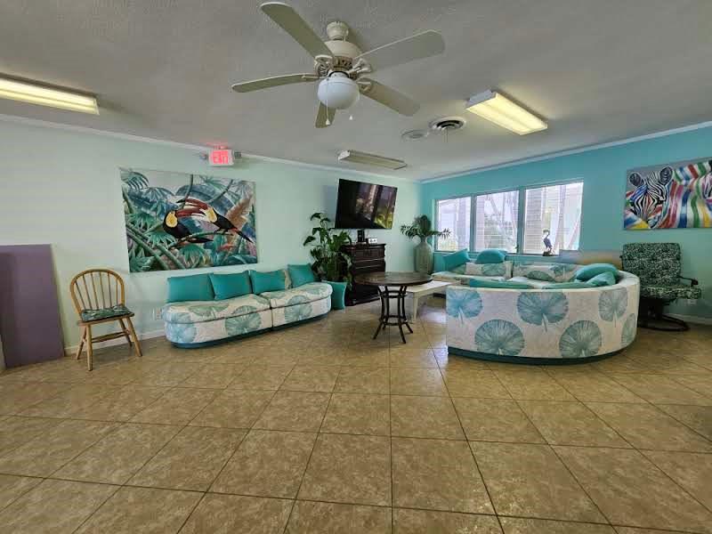 Image 13 of 40 For 2151 42nd Ct  230