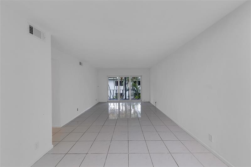 Image 14 of 40 For 2151 42nd Ct  230