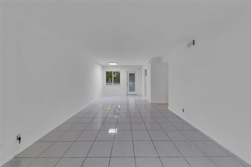Image 22 of 40 For 2151 42nd Ct  230