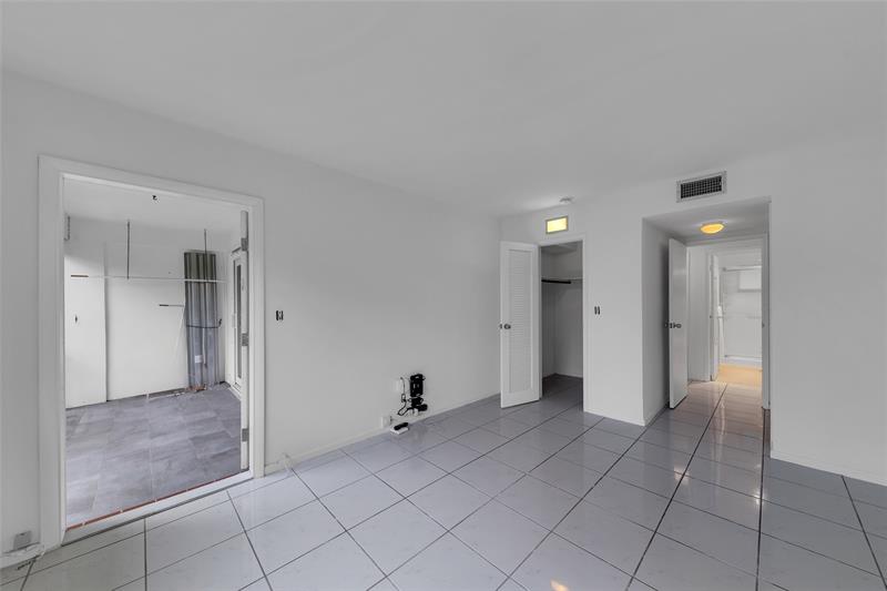 Image 30 of 40 For 2151 42nd Ct  230