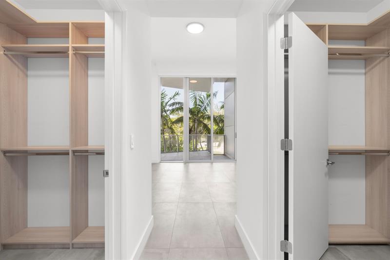 Image 24 of 49 For 701 Fort Lauderdale Beach Blvd  214