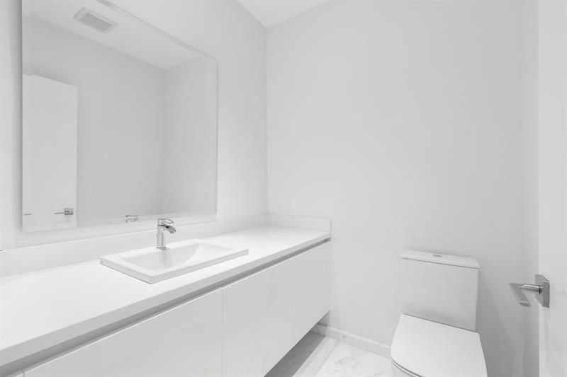 Image 26 of 49 For 701 Fort Lauderdale Beach Blvd  214