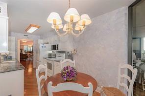 Image 13 of 30 For 3598 Yacht Club Dr  1402