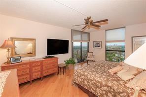 Image 14 of 30 For 3598 Yacht Club Dr  1402