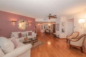 Image 7 of 30 For 3598 Yacht Club Dr  1402