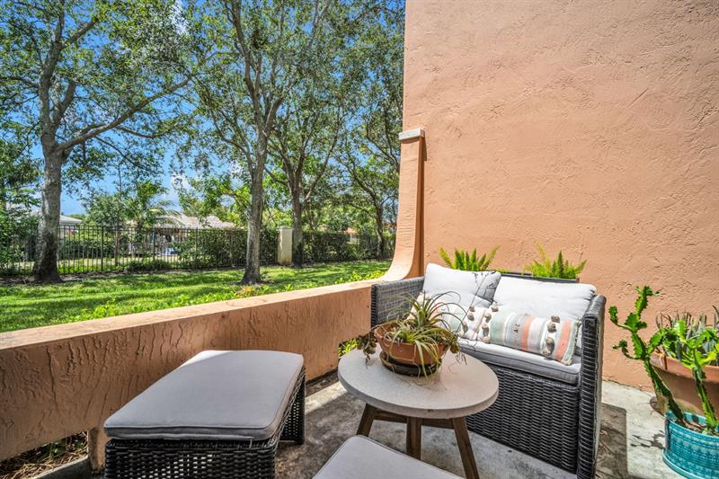 Image 40 of 45 For 2420 Venetian Way  2420