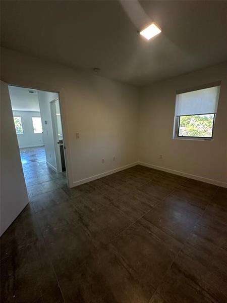 Image 9 of 20 For 165 39th St  07