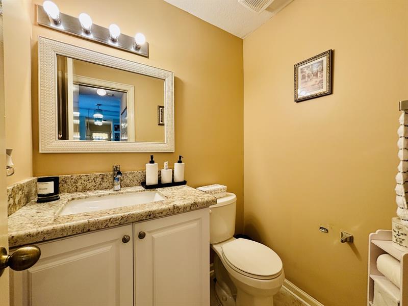 Image 11 of 28 For 7426 Pinewalk Dr  7426