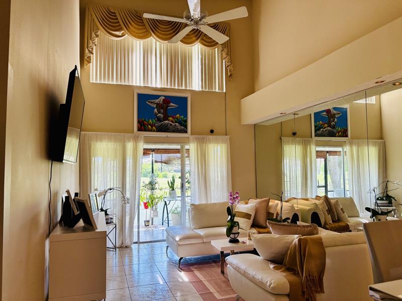 Image 13 of 28 For 7426 Pinewalk Dr  7426
