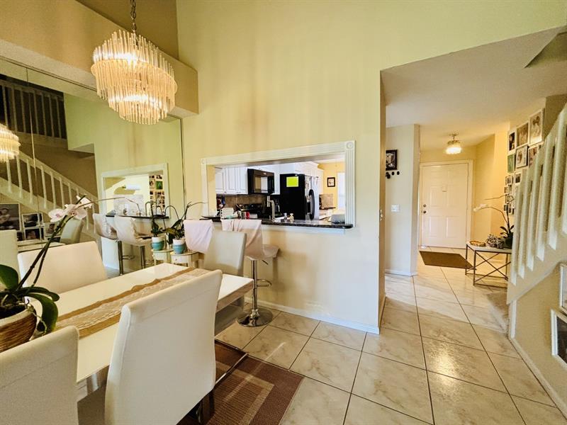Image 16 of 28 For 7426 Pinewalk Dr  7426