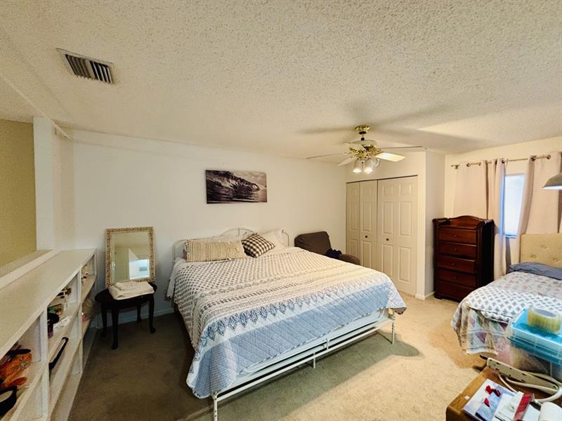 Image 25 of 28 For 7426 Pinewalk Dr  7426