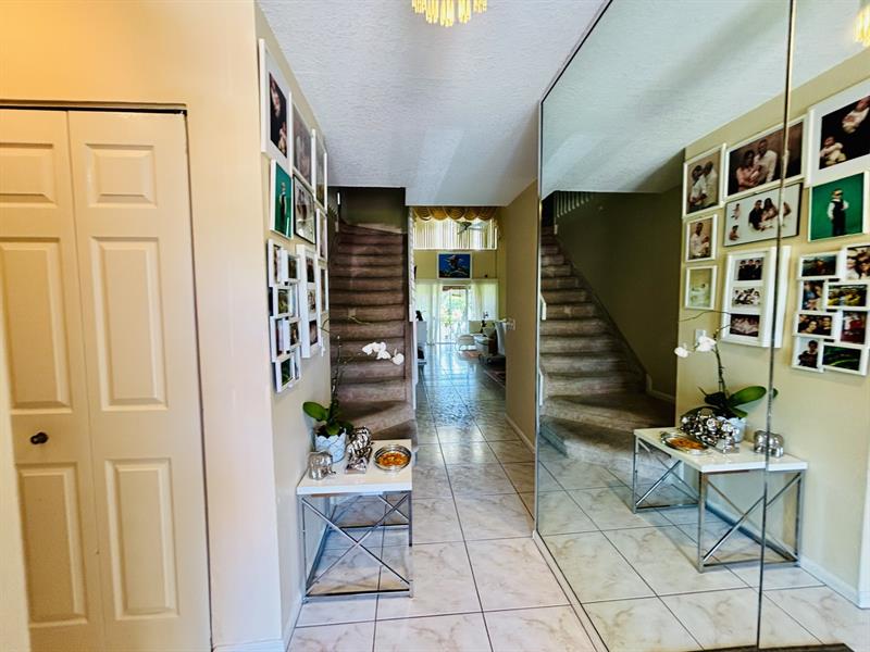 Image 5 of 28 For 7426 Pinewalk Dr  7426