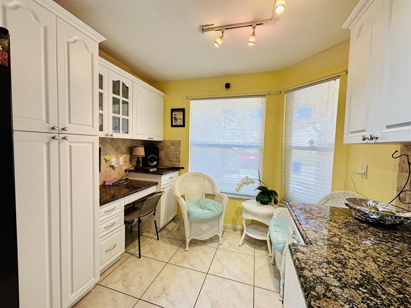 Image 6 of 28 For 7426 Pinewalk Dr  7426