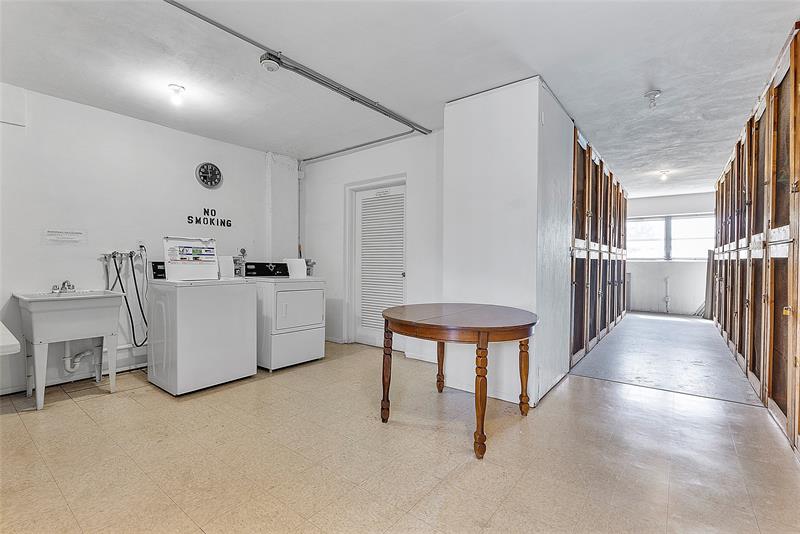 Image 13 of 13 For 2050 39th Street  N202
