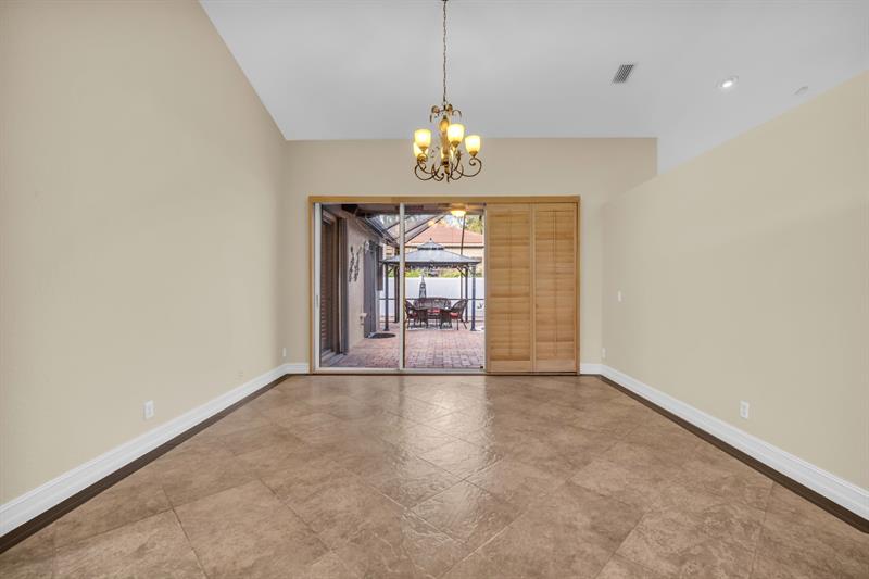 Image 4 of 44 For 5523 57th Ter