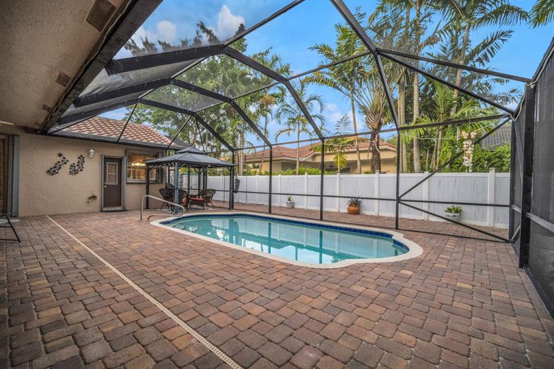 Image 40 of 44 For 5523 57th Ter