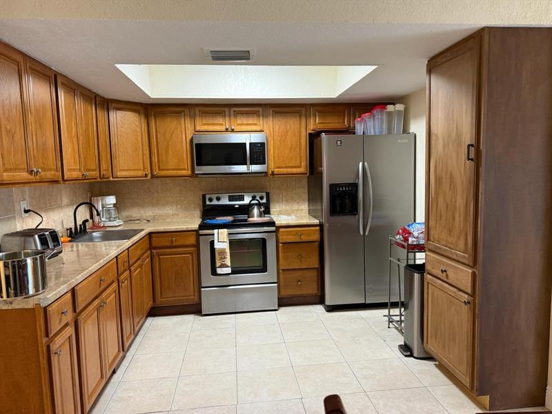 Image 14 of 27 For 5839 16th St