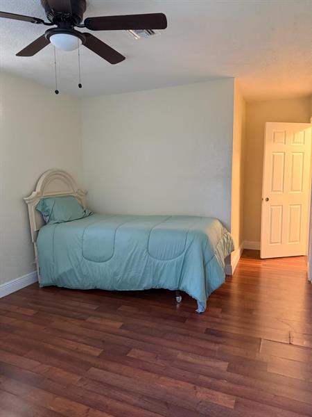 Image 17 of 27 For 5839 16th St