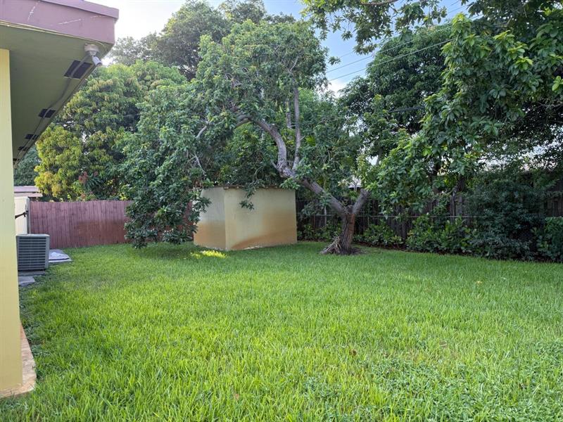 Image 3 of 27 For 5839 16th St