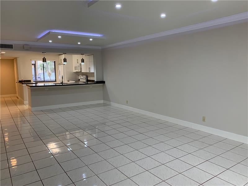 Image 9 of 21 For 434 Lakeview Dr  105