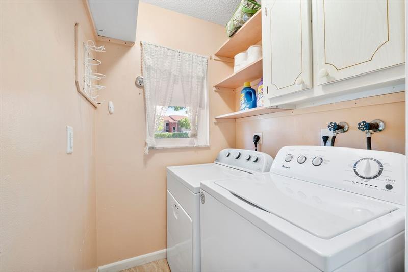 Image 20 of 34 For 410 Natura Ave