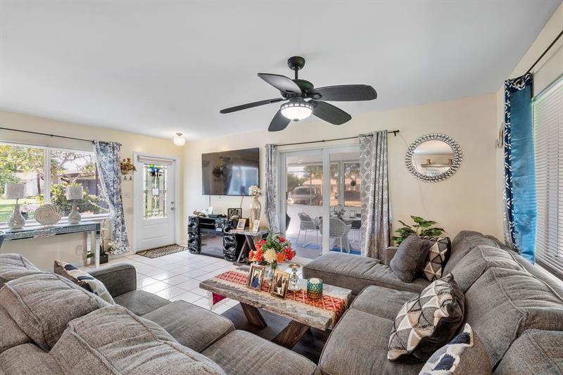 Image 6 of 34 For 410 Natura Ave