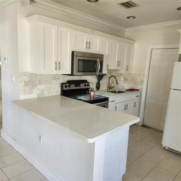 Image 4 of 7 For 909 16th Ter