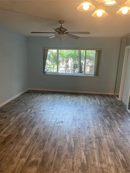 Image 6 of 10 For 500 15th St  3