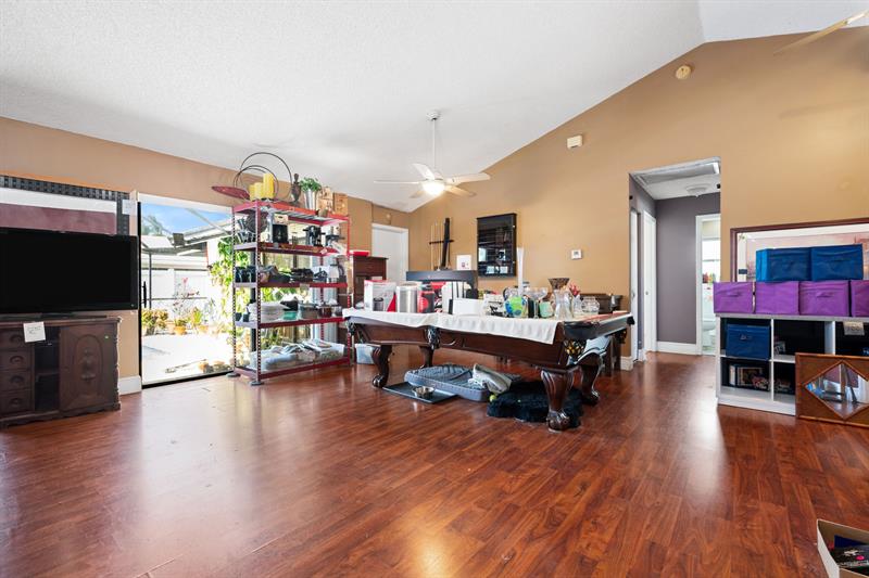 Image 7 of 23 For 9537 Majestic Way