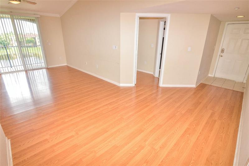 Image 7 of 32 For 15095 Michelangelo Blvd  306