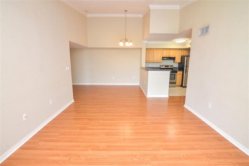 Image 8 of 32 For 15095 Michelangelo Blvd  306