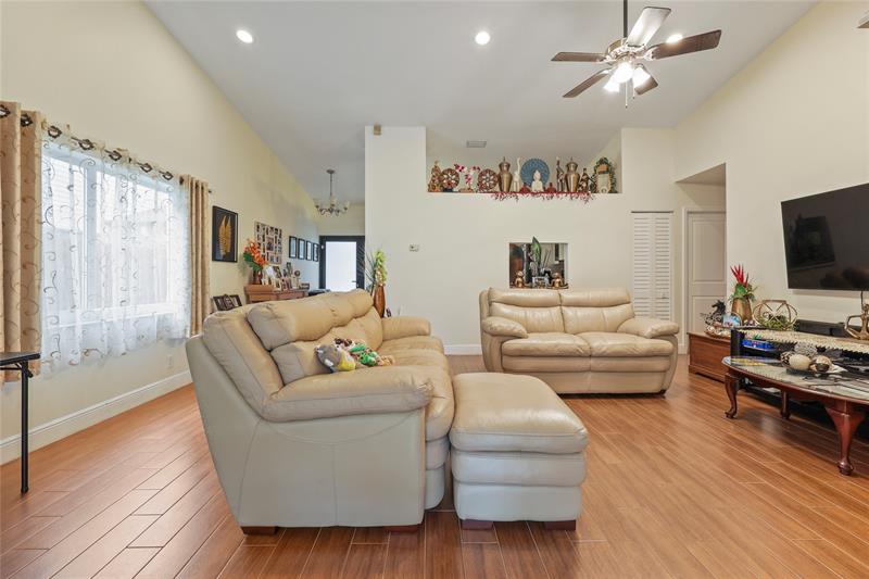 Image 15 of 43 For 8260 41st Ct