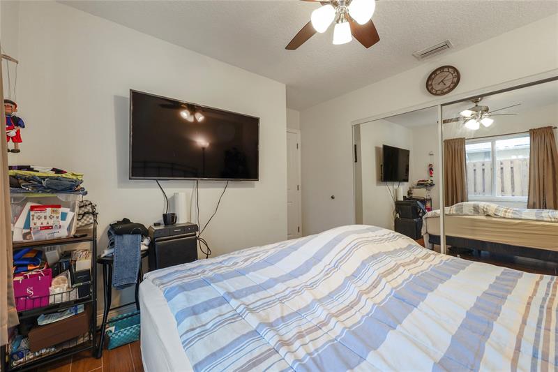 Image 23 of 43 For 8260 41st Ct