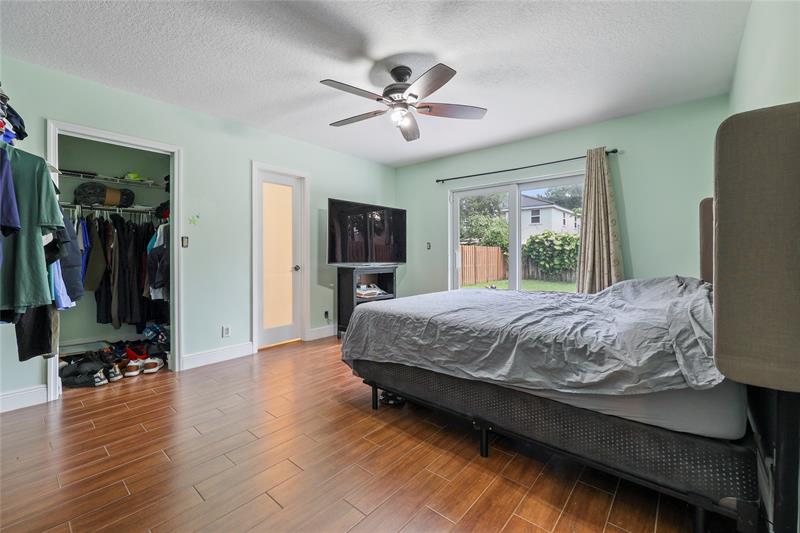 Image 26 of 43 For 8260 41st Ct