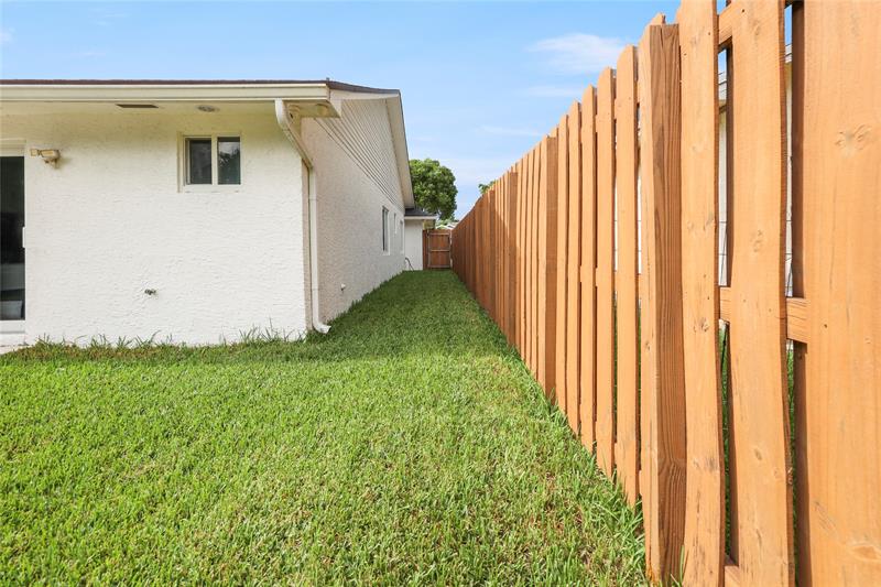 Image 34 of 43 For 8260 41st Ct