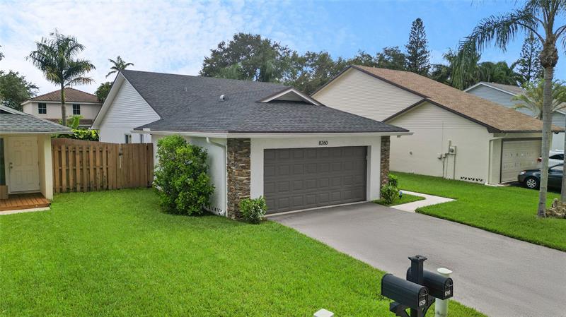 Image 7 of 43 For 8260 41st Ct