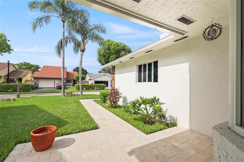 Image 9 of 43 For 8260 41st Ct