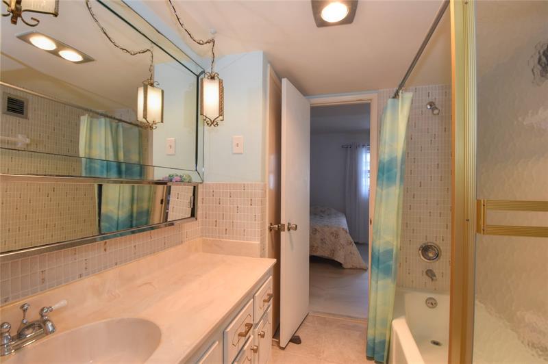 Image 10 of 26 For 1620 Ocean Blvd  1007