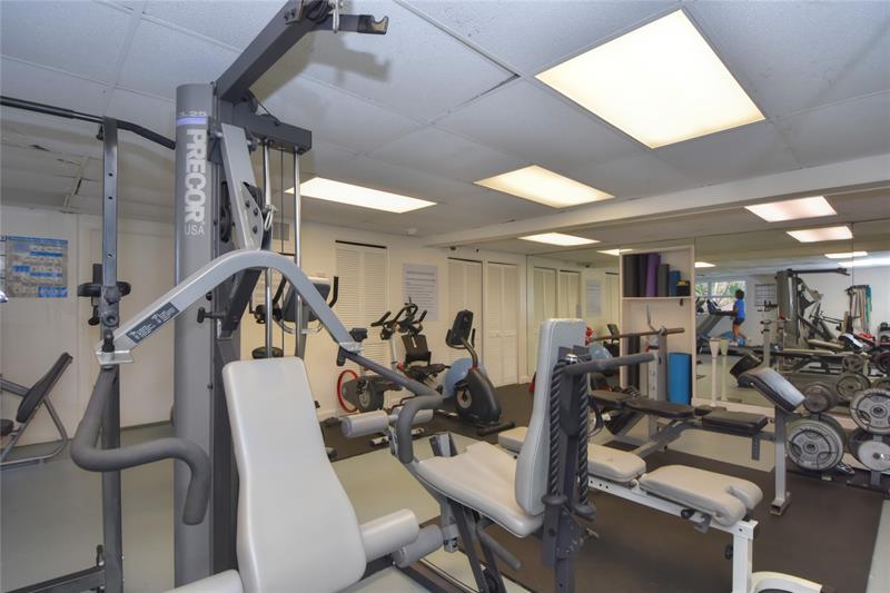 Image 19 of 26 For 1620 Ocean Blvd  1007