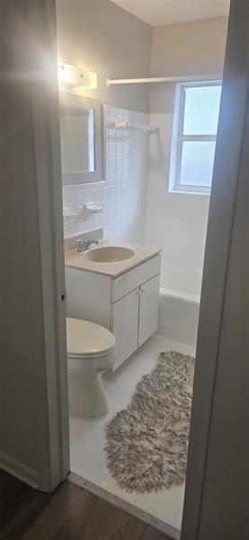 Image 6 of 10 For 721 F St  2