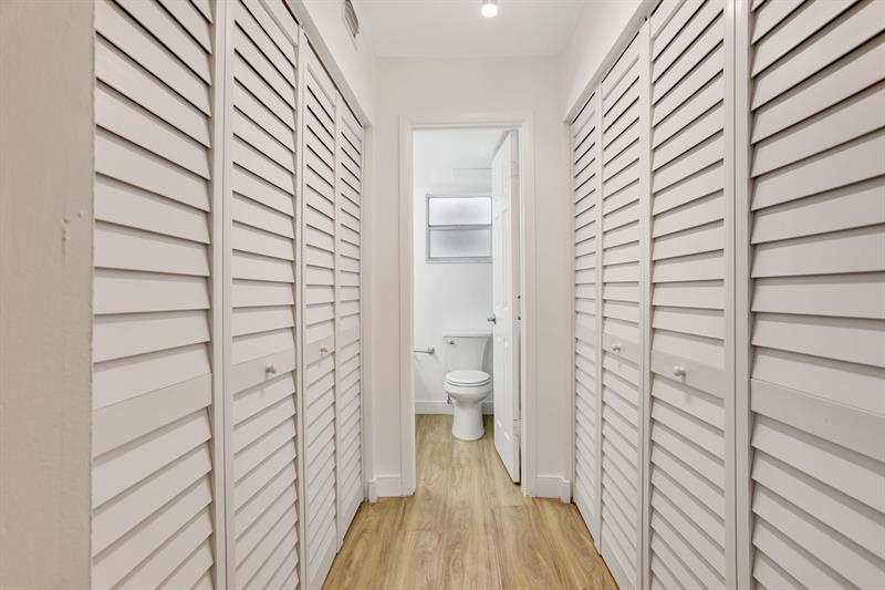 Image 10 of 27 For 6507 Winfield Blvd