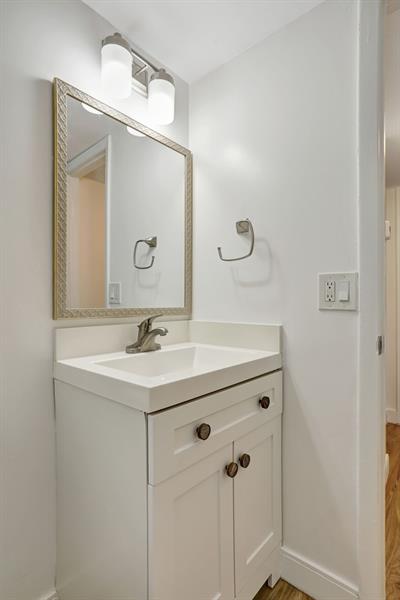 Image 17 of 27 For 6507 Winfield Blvd