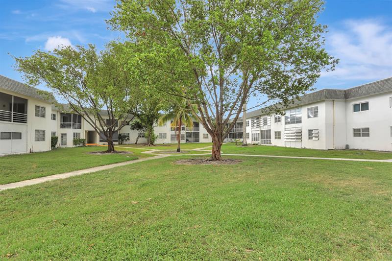 Image 21 of 27 For 6507 Winfield Blvd