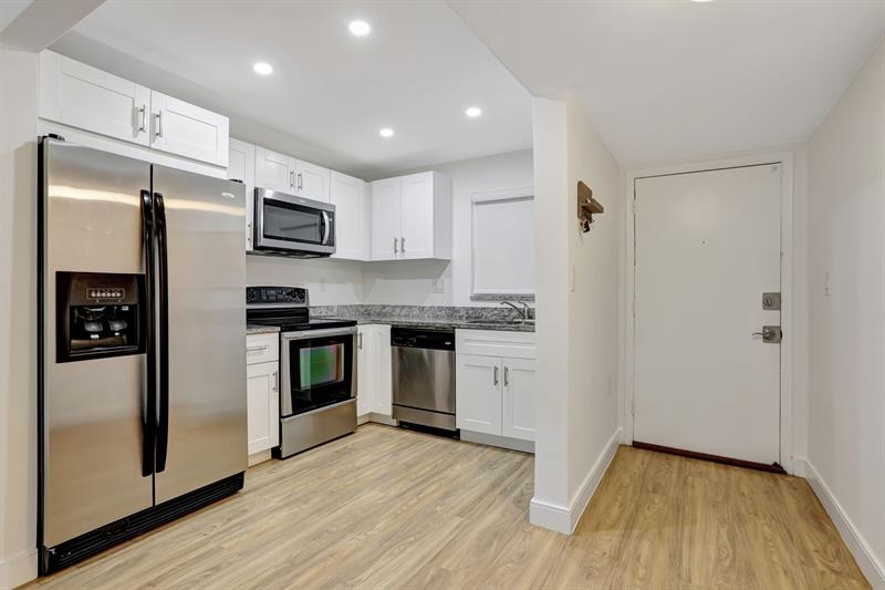 Image 3 of 27 For 6507 Winfield Blvd