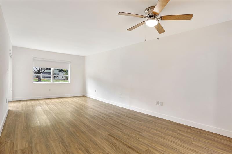 Image 6 of 27 For 6507 Winfield Blvd