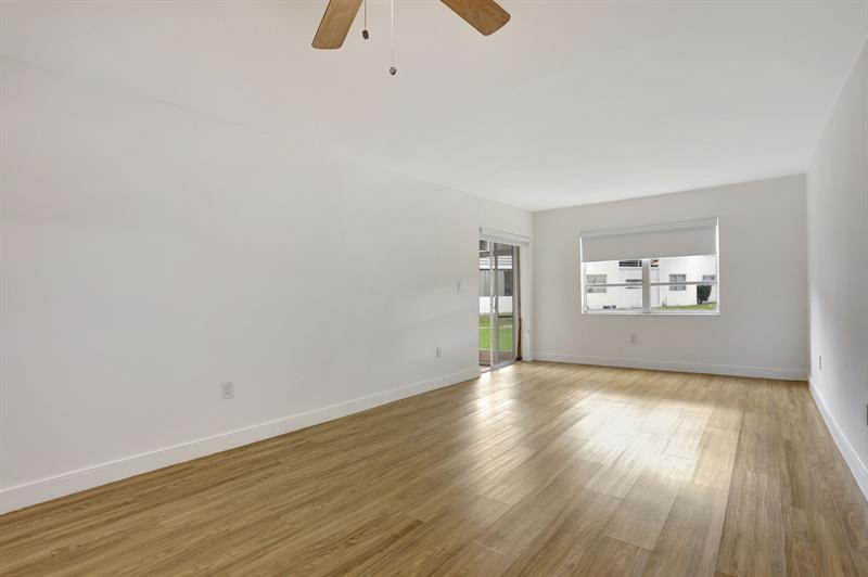 Image 7 of 27 For 6507 Winfield Blvd
