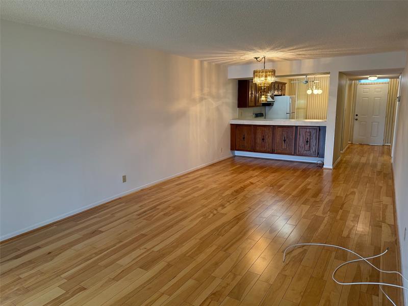 Image 12 of 46 For 6215 Coral Lake Dr  203